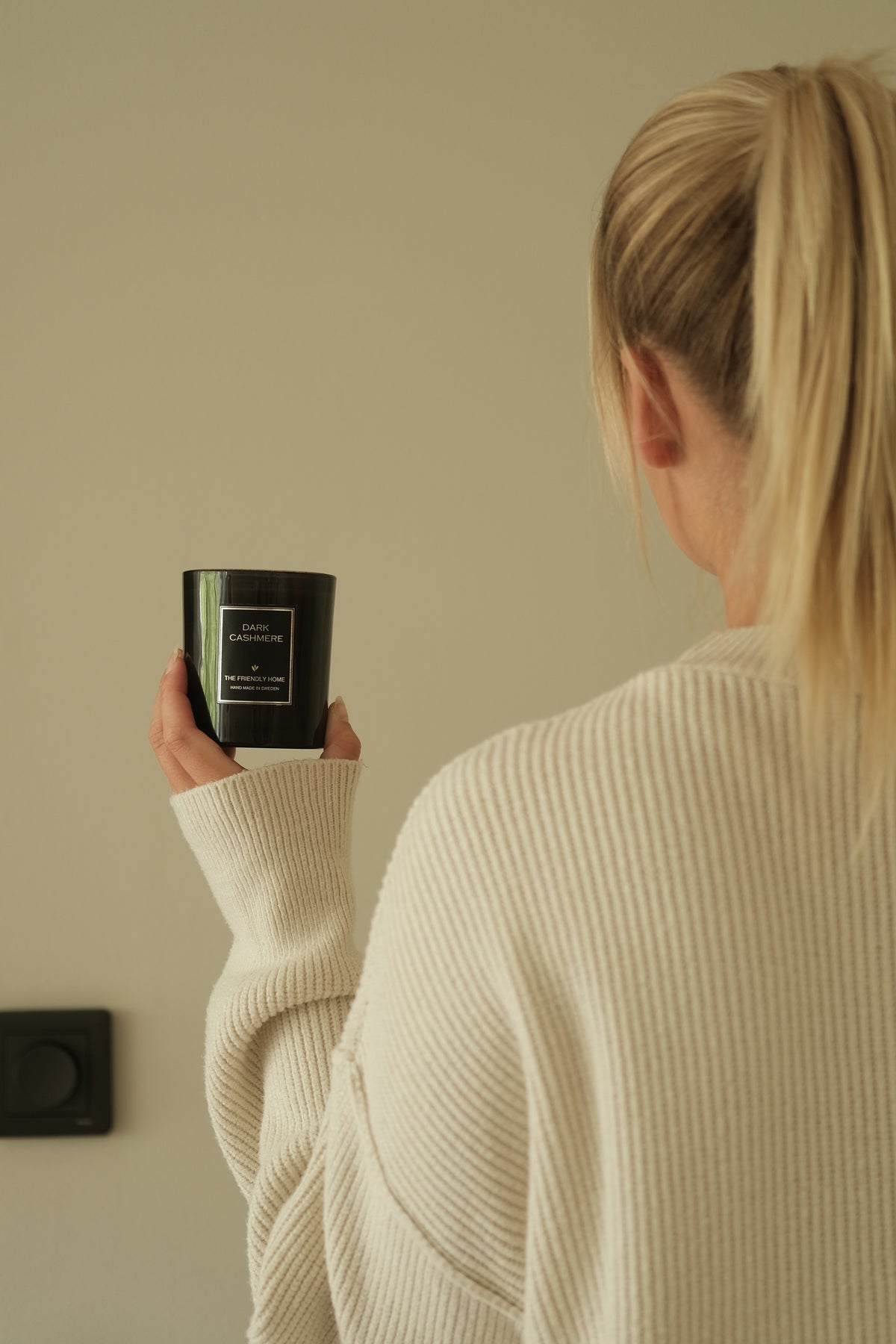 Dark Cashmere Doftljus 220 g
